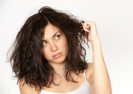 Cách chăm sóc và phục hồi tóc khô rối bằng thiên thiên hiệu quả