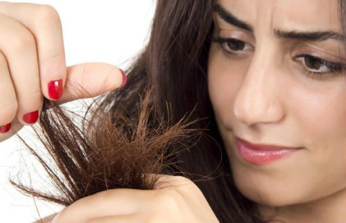 Nguyên nhân và cách phục hồi tóc chẻ ngọn